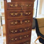204 8023 CHEST OF DRAWERS
